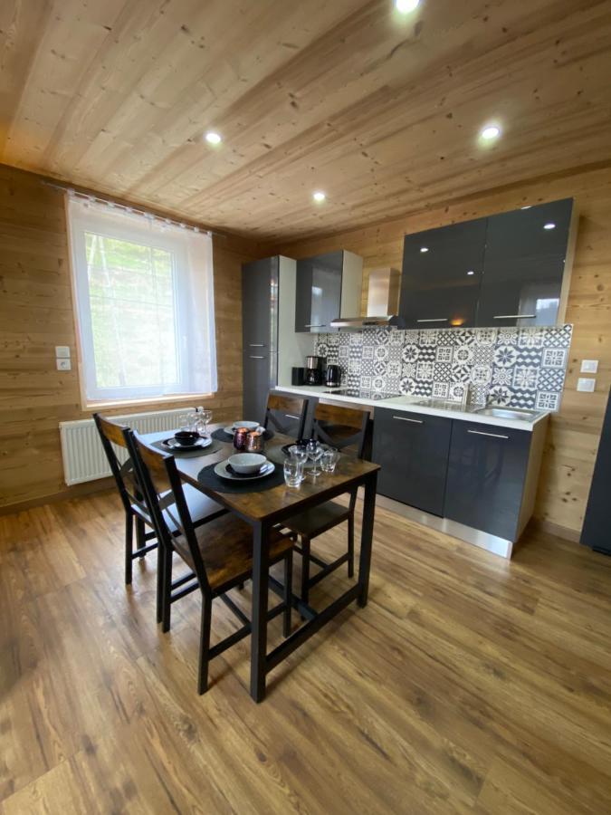 Les Chalets Bambi & Jacuzzi Privatif Ла-Бресс Экстерьер фото